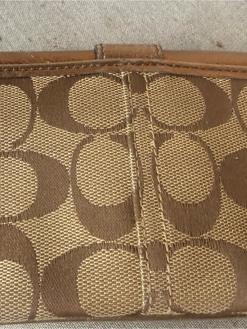 Brown metalic Leather-Trim Canvas wallet- wristler Coach vintage signature - Picture 10 of 15